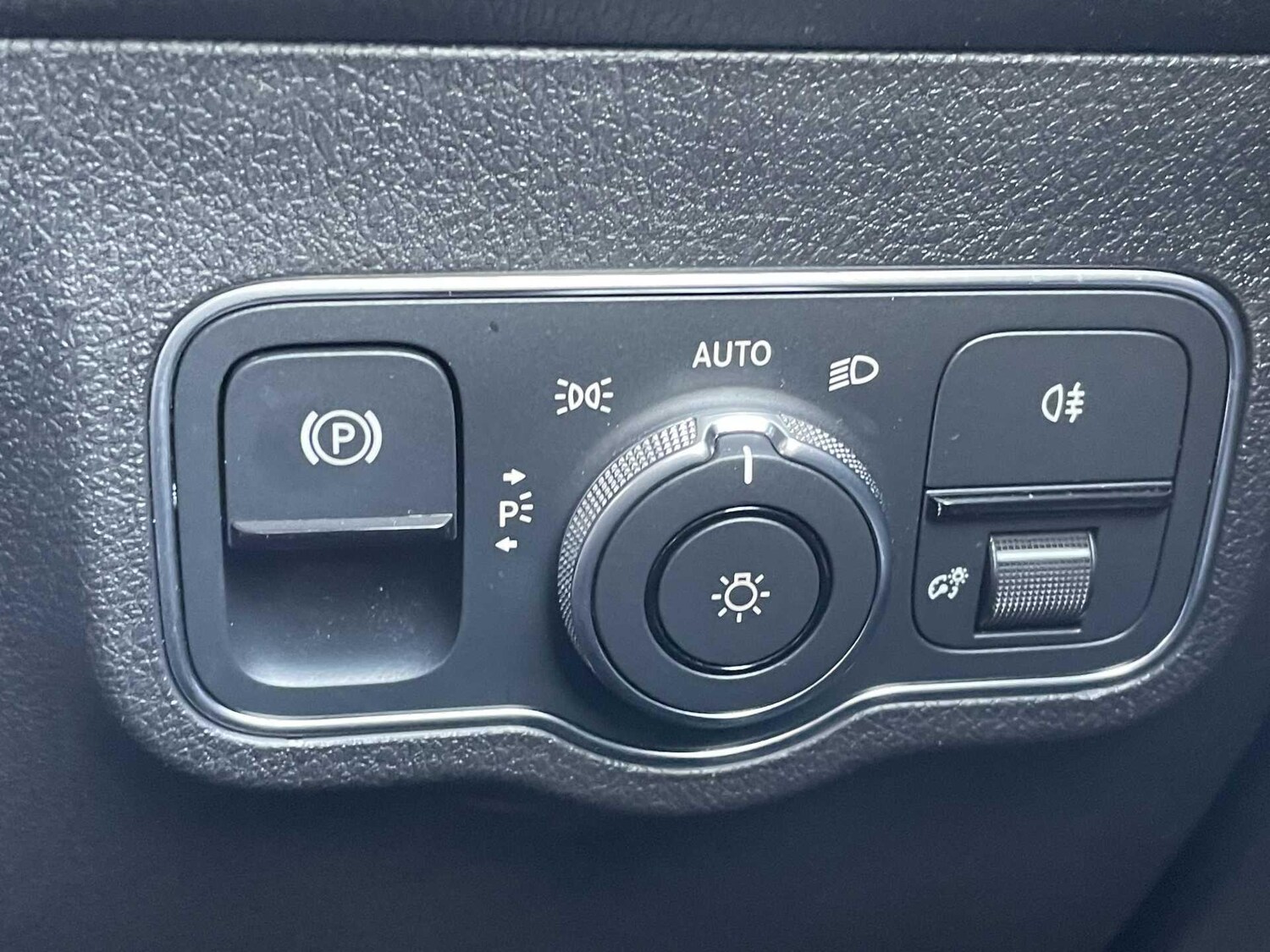 Used Mercedes-Benz GLB for sale - 77754080: Photo 37