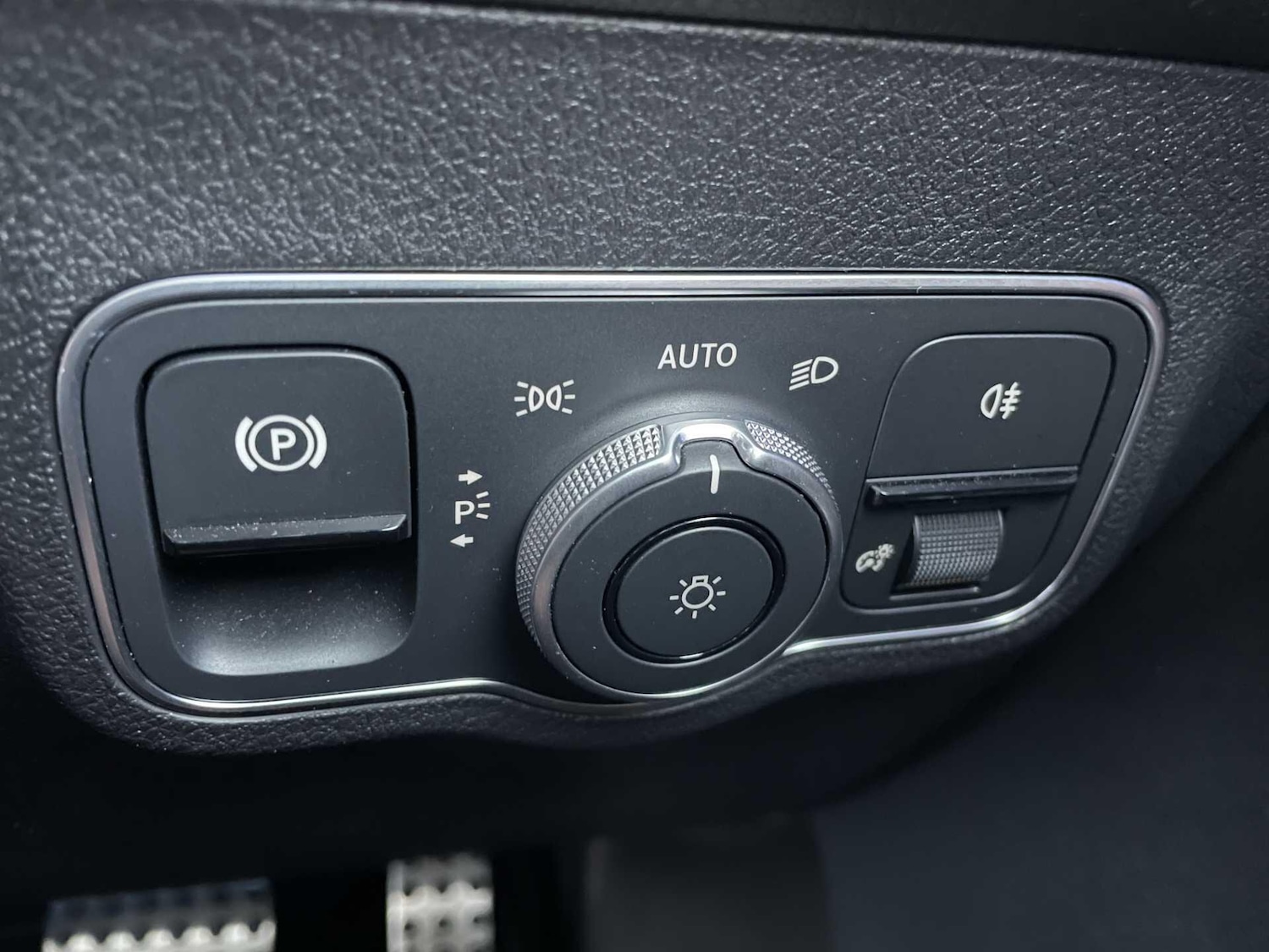 Used Mercedes-Benz GLB 2024 for sale - 77604907: Photo 38