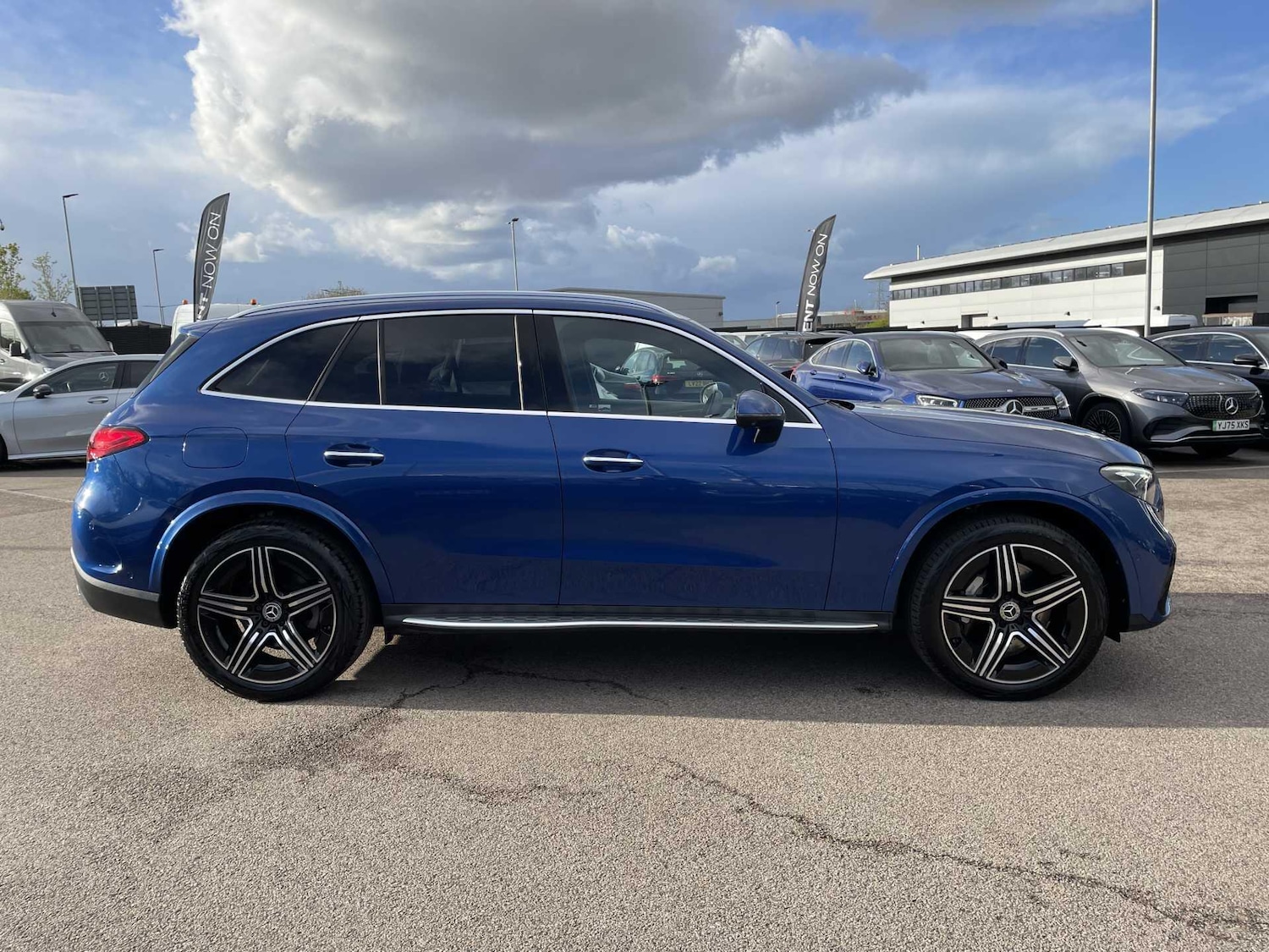 Used Mercedes-Benz GLC 2023 for sale - 78071859: Photo 2