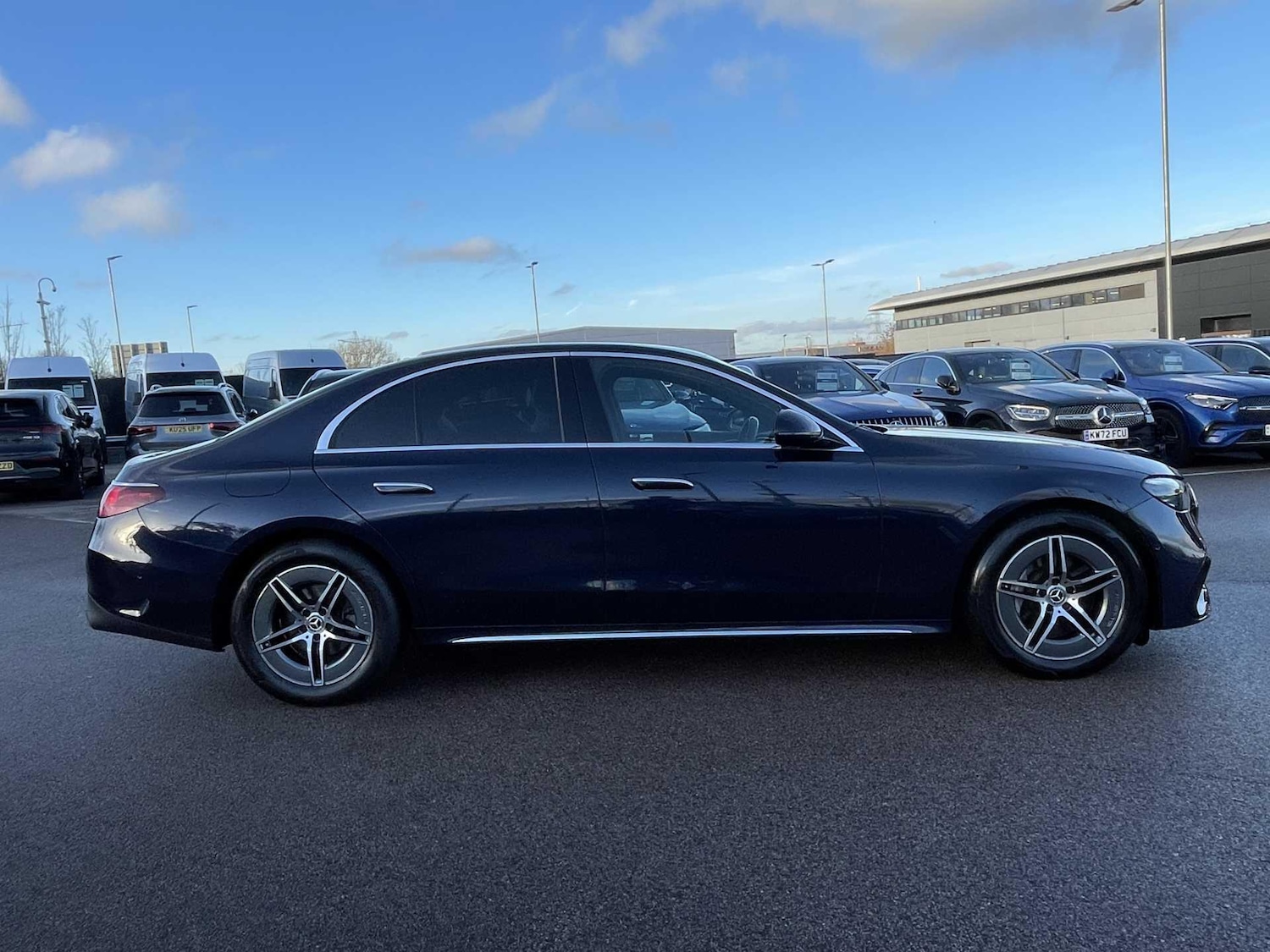 Used Mercedes-Benz E Class for sale - 77658491: Photo 2