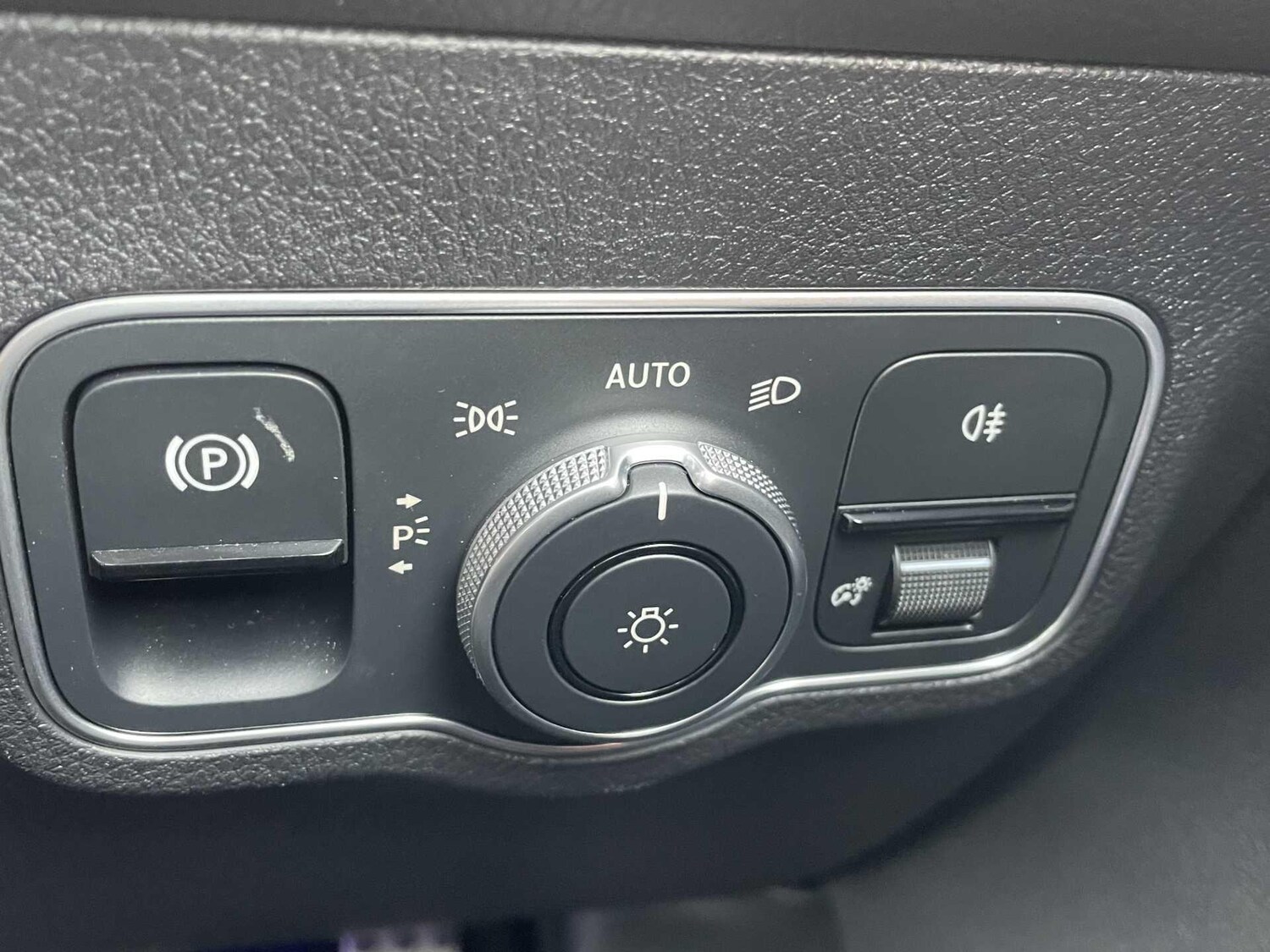 Used Mercedes-Benz GLB 2025 for sale - 77646456: Photo 38