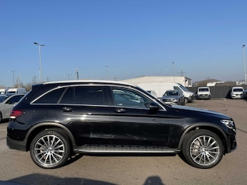 Used Mercedes-Benz GLC 2022 for sale - 77753005: Photo