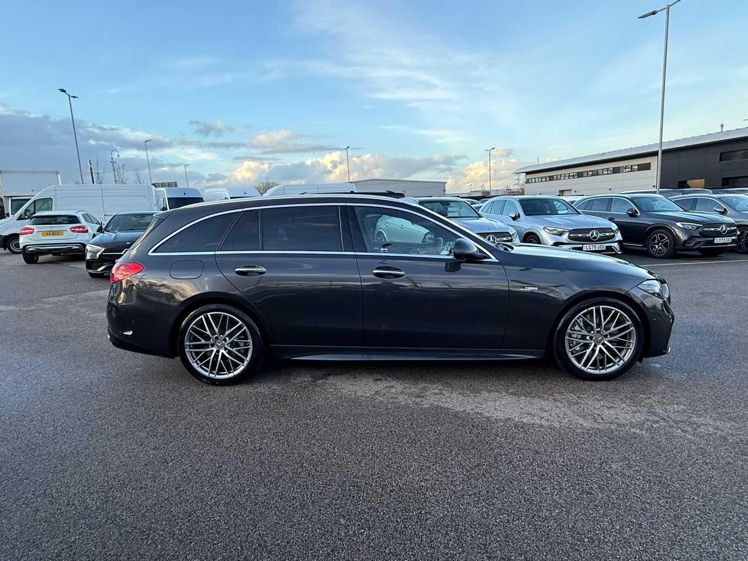 Used Mercedes-Benz C Class 2024 for sale - 77604866: Photo 2