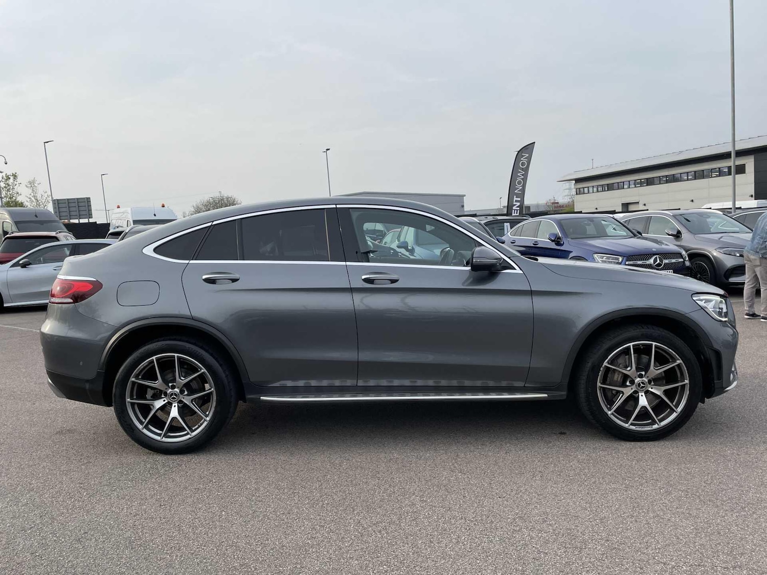 Used Mercedes-Benz GLC 2022 for sale - 77994239: Photo 2