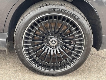 Used Mercedes-Benz EQC 2022 for sale - 77633900: Photo