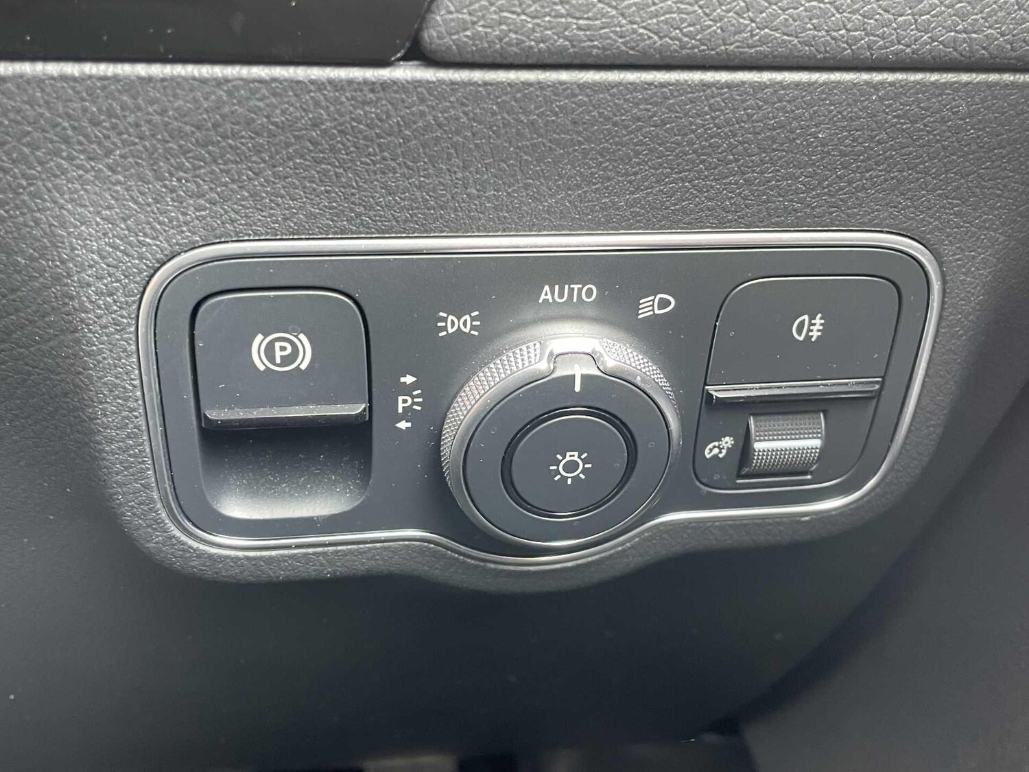 Used Mercedes-Benz B Class 2022 for sale - 78007860: Photo 37