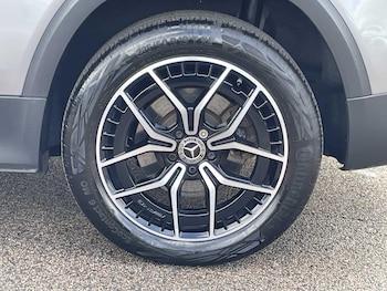 Used Mercedes-Benz EQB 2022 for sale - 77940240: Photo