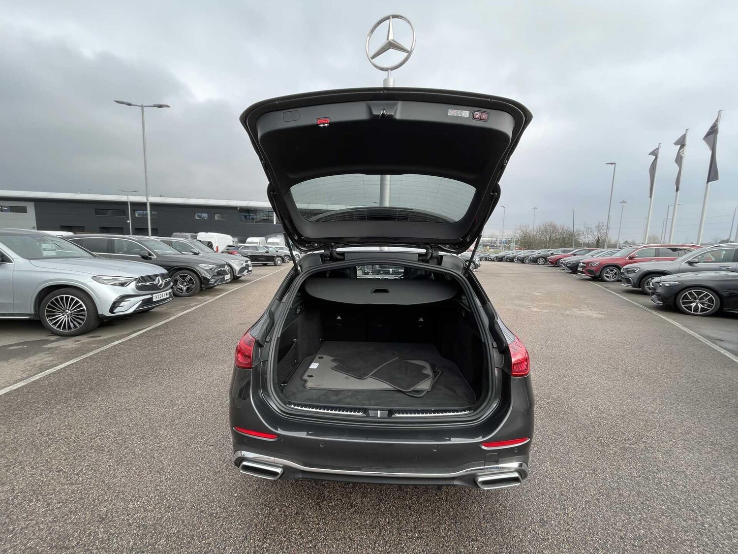 Used Mercedes-Benz C Class 2023 for sale - 77604883: Photo 9