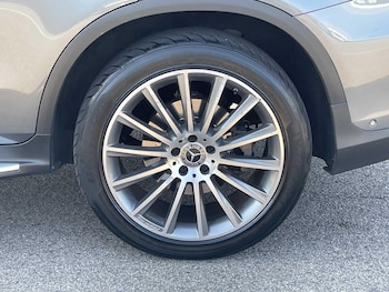 Used Mercedes-Benz GLC 2019 for sale - 79303645: Photo