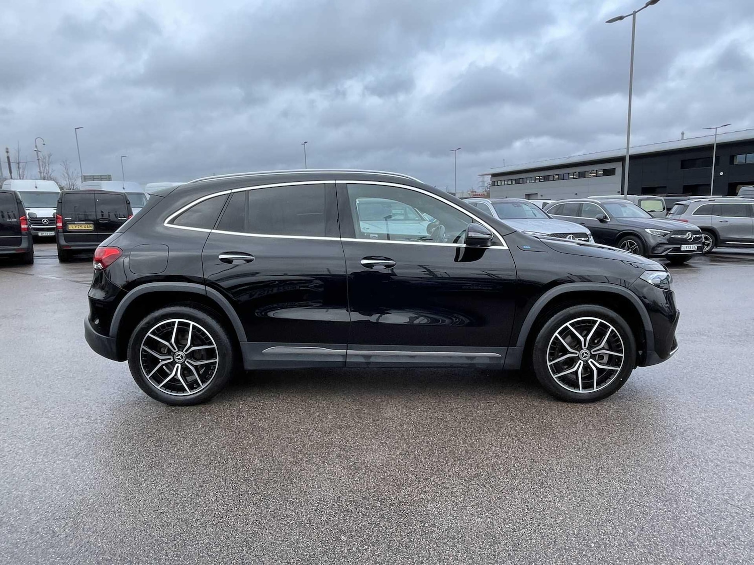 Used Mercedes-Benz EQA 2022 for sale - 77604892: Photo 2