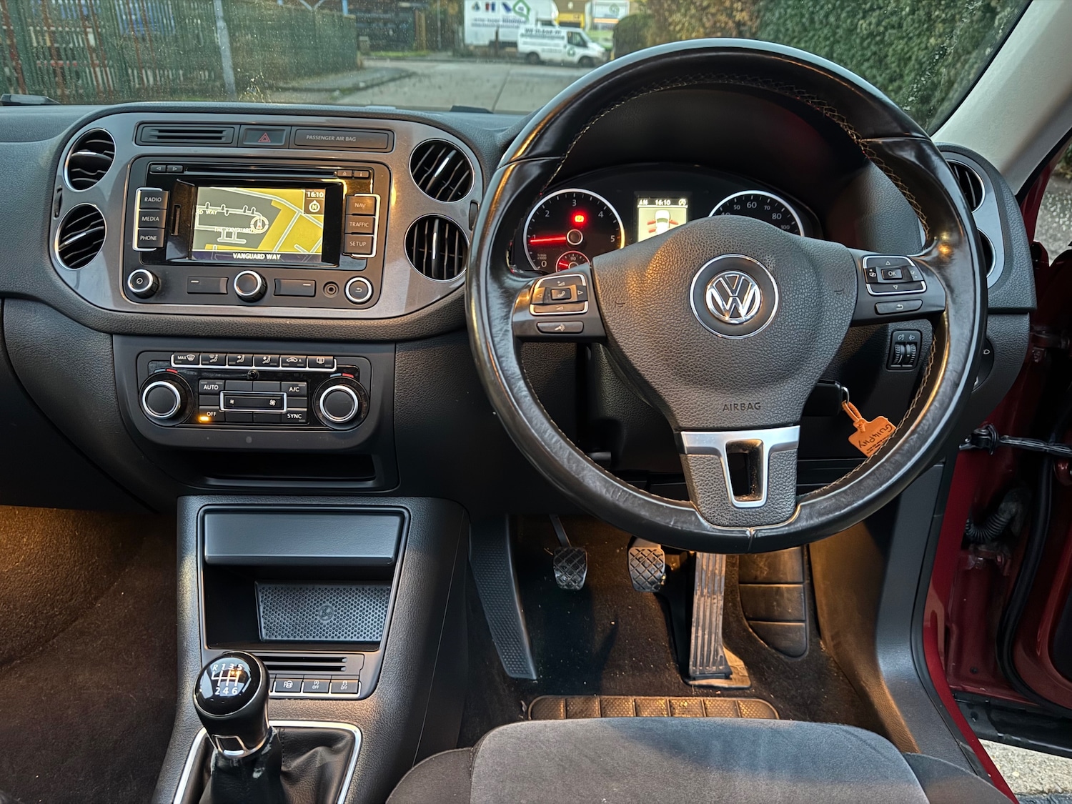 Used Volkswagen Tiguan 2014 for sale - 77006490: Photo 31