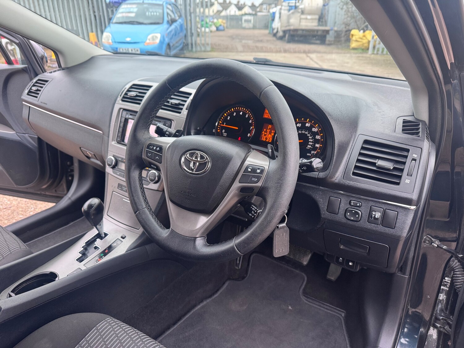 Used Toyota Avensis 2011 for sale - 77485091: Photo 19