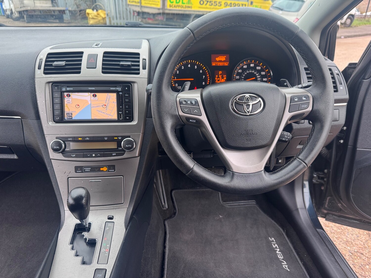 Used Toyota Avensis 2011 for sale - 77485091: Photo 34