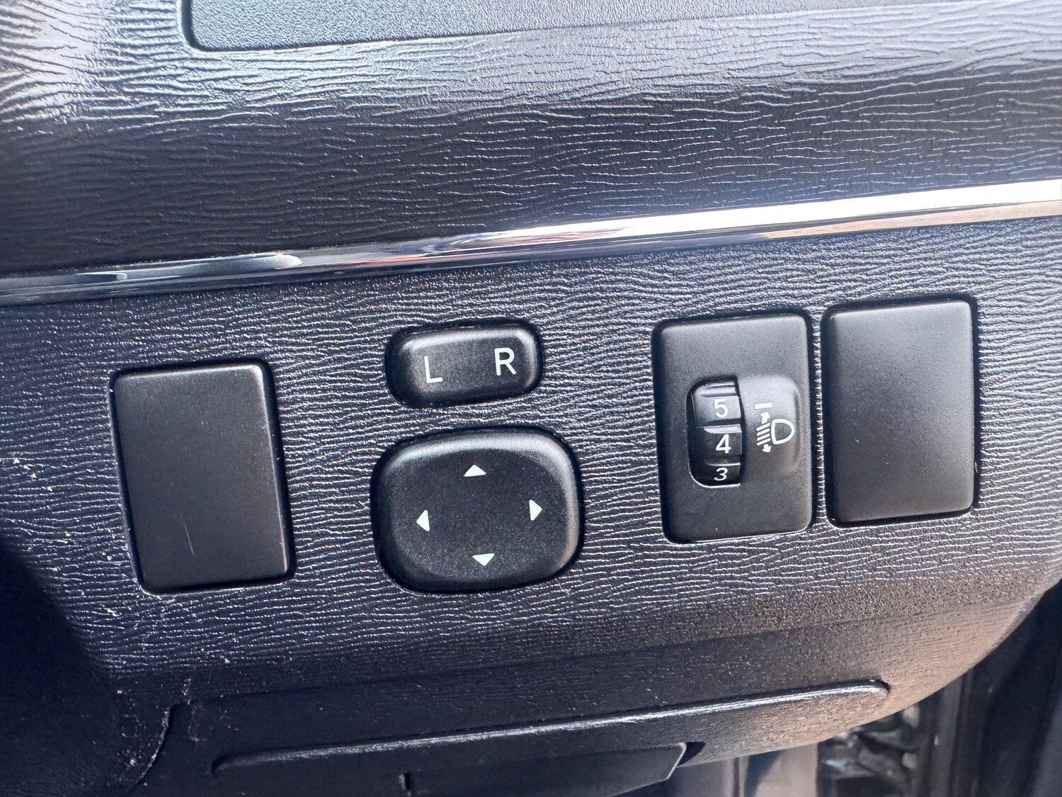 Used Toyota Avensis 2011 for sale - 77485091: Photo 48