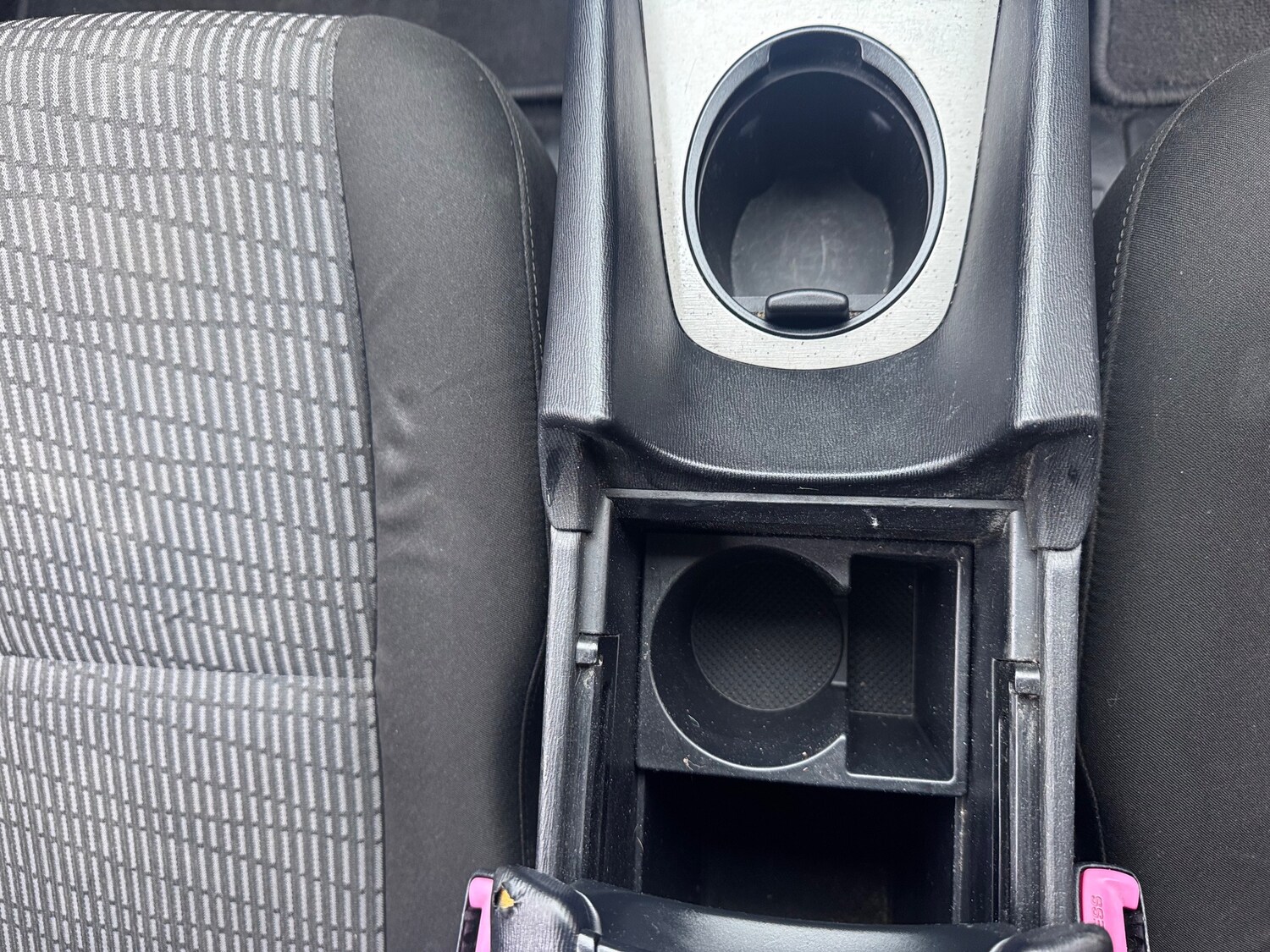 Used Toyota Avensis 2011 for sale - 77485091: Photo 51