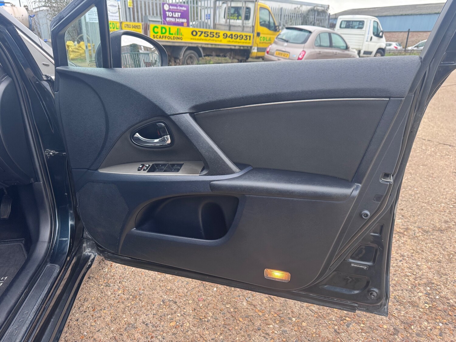 Used Toyota Avensis 2011 for sale - 77485091: Photo 57