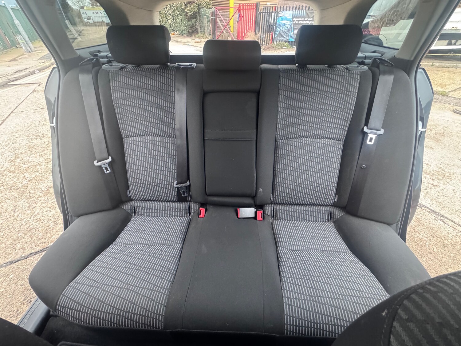 Used Toyota Avensis 2011 for sale - 77485091: Photo 67