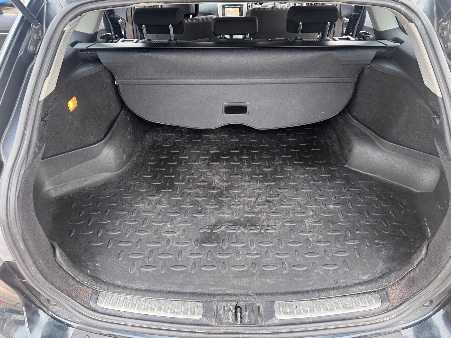 Used Toyota Avensis 2011 for sale - 77485091: Photo 69