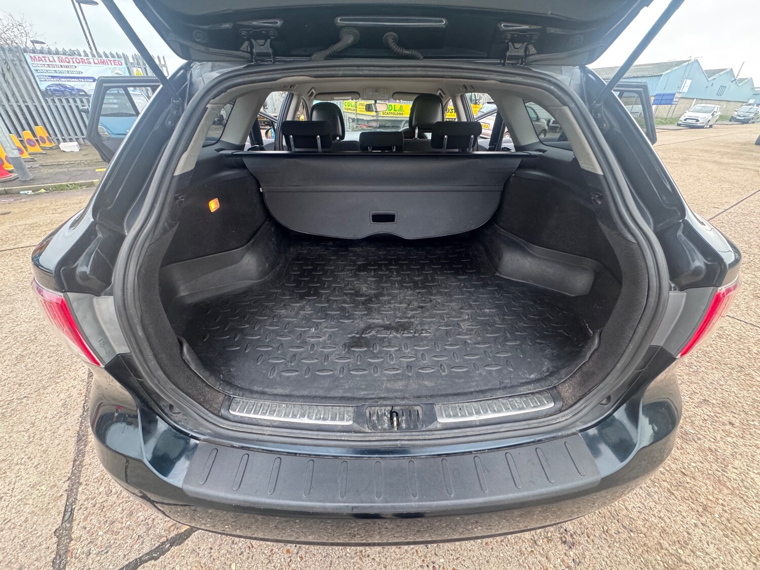 Used Toyota Avensis 2011 for sale - 77485091: Photo 70