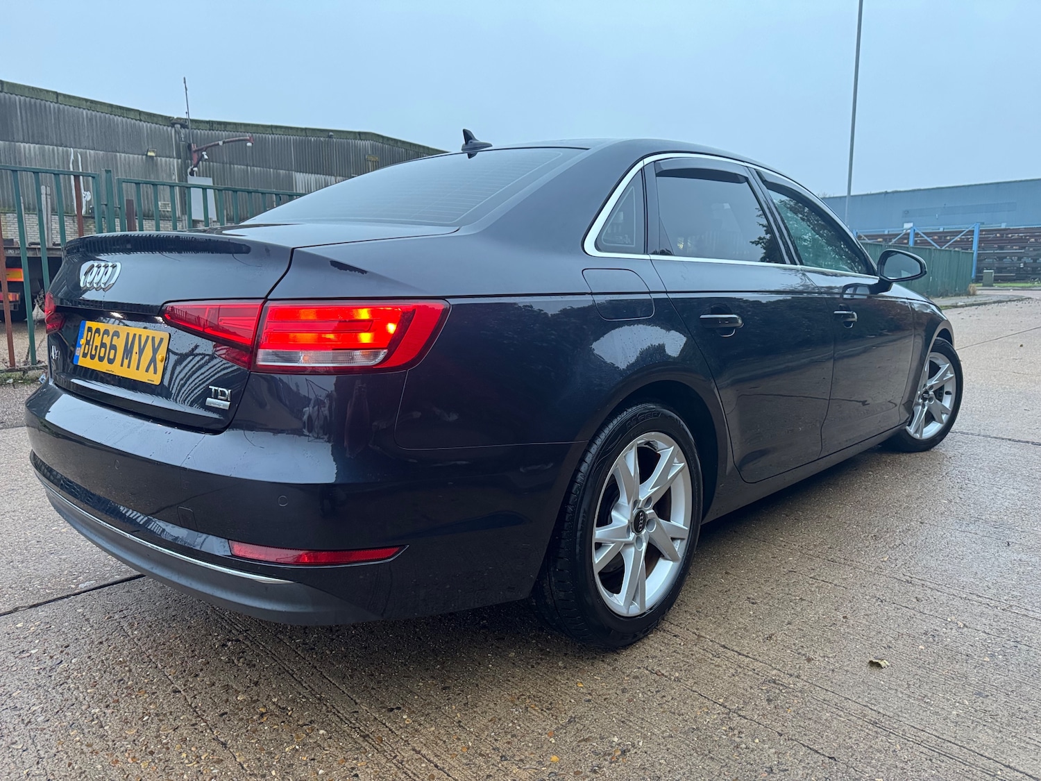 Used Audi A4 2016 for sale - 77006489: Photo 3
