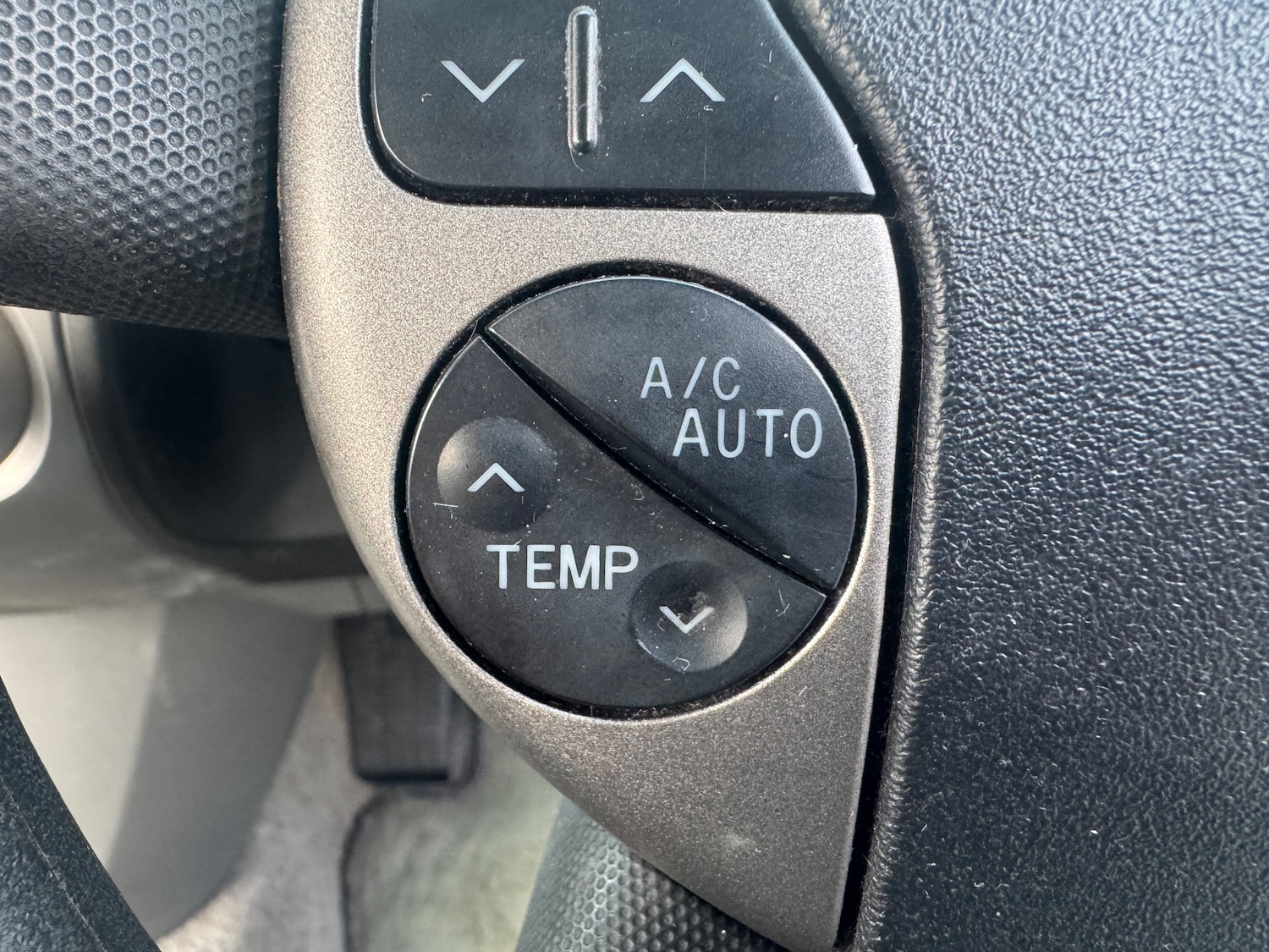 Used Toyota Prius 2005 for sale - 77239550: Photo 40