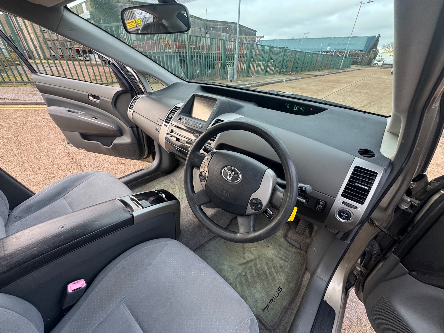 Used Toyota Prius 2005 for sale - 77239550: Photo 51