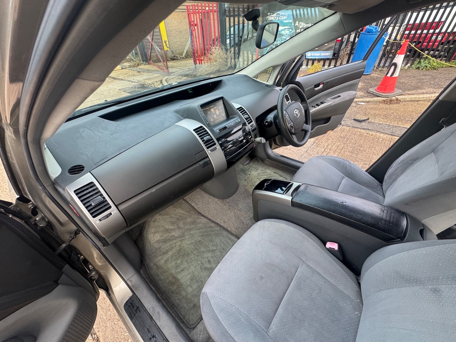 Used Toyota Prius 2005 for sale - 77239550: Photo 53