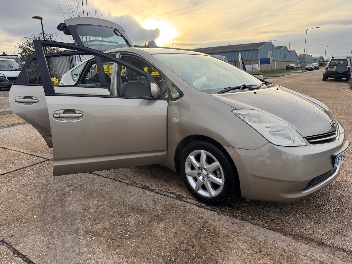 Used Toyota Prius 2005 for sale - 77239550: Photo 61