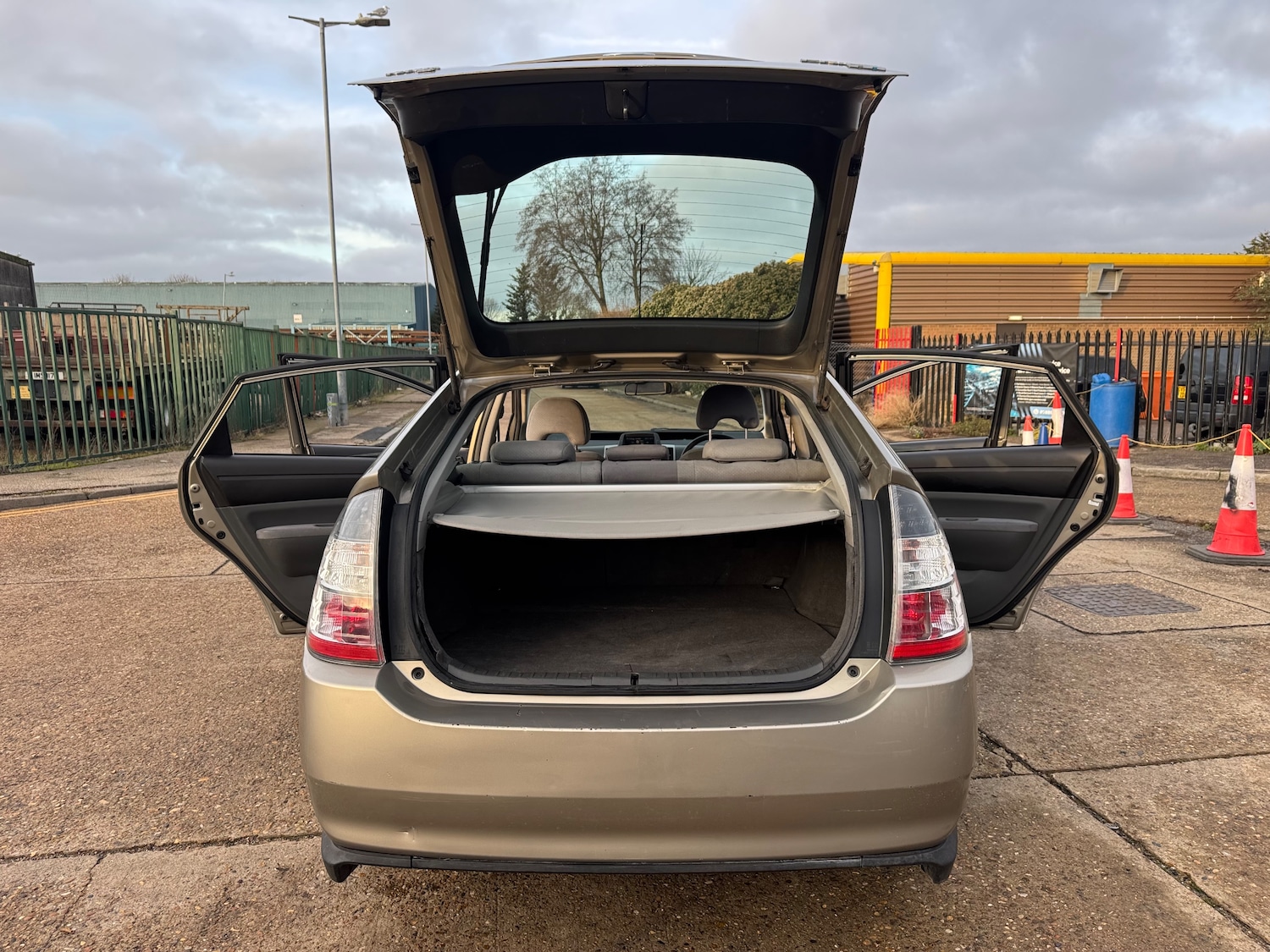 Used Toyota Prius 2005 for sale - 77239550: Photo 67