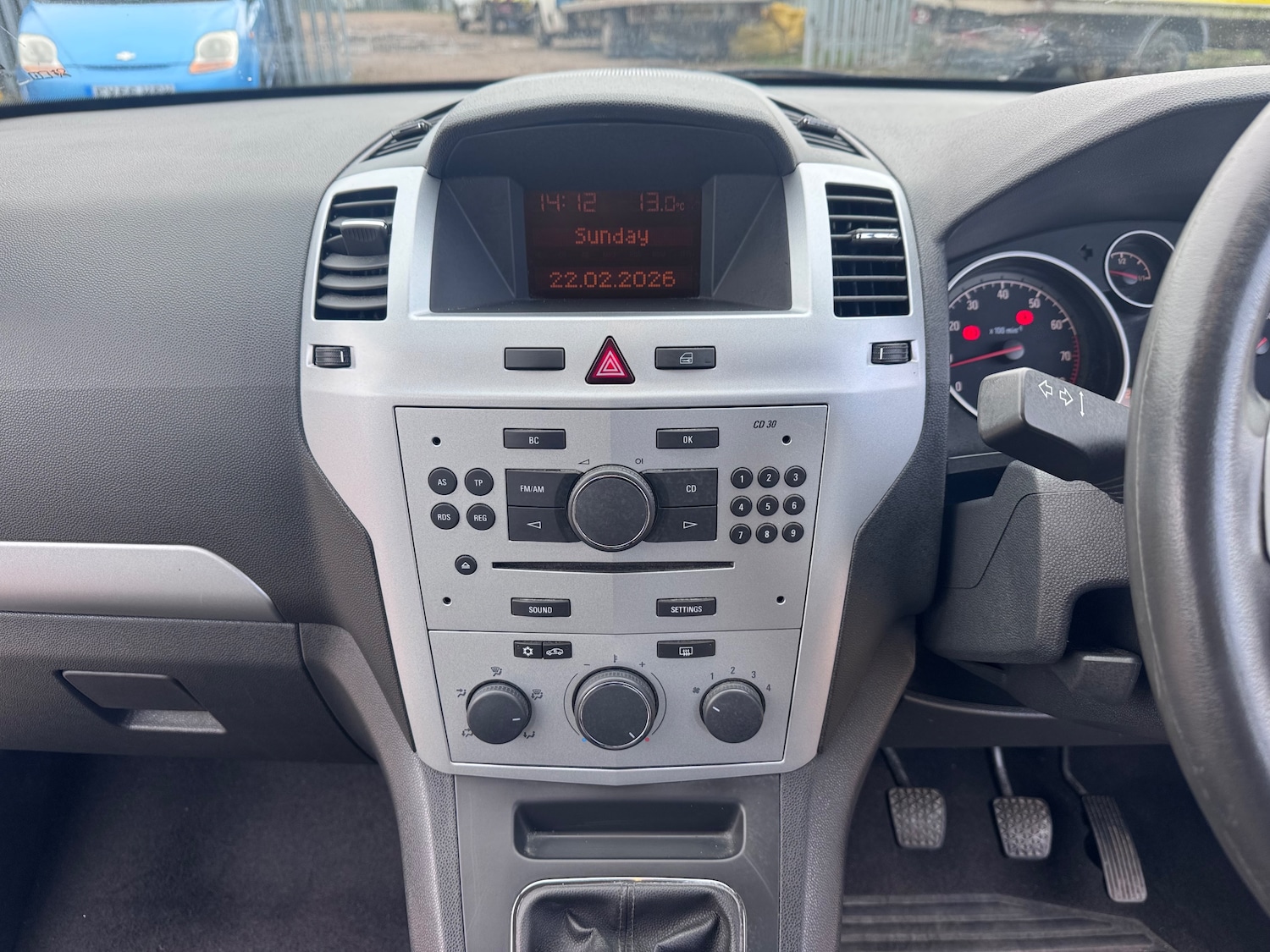 Used Vauxhall Zafira 2010 for sale - 77660477: Photo 11