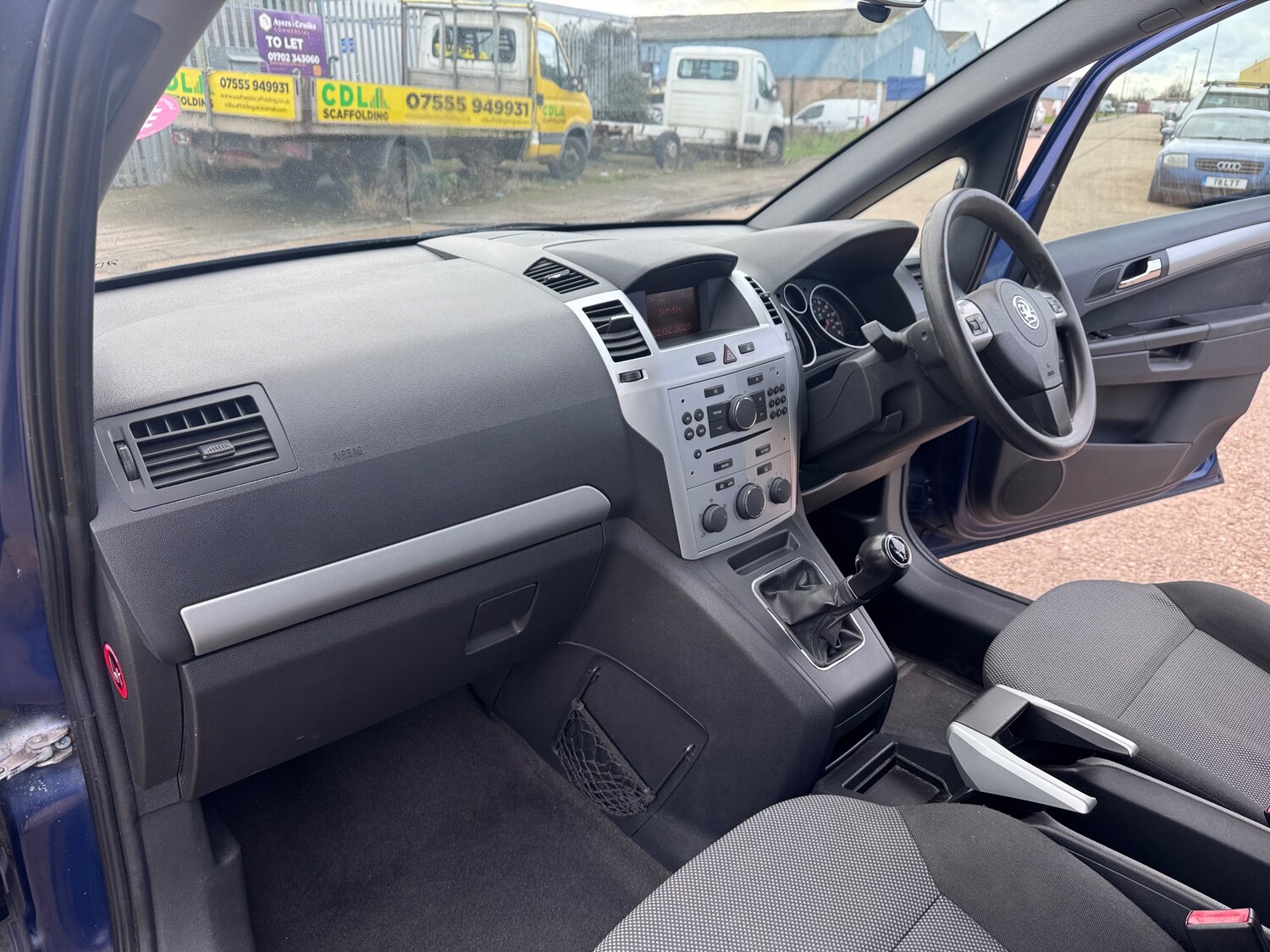 Used Vauxhall Zafira 2010 for sale - 77660477: Photo 27