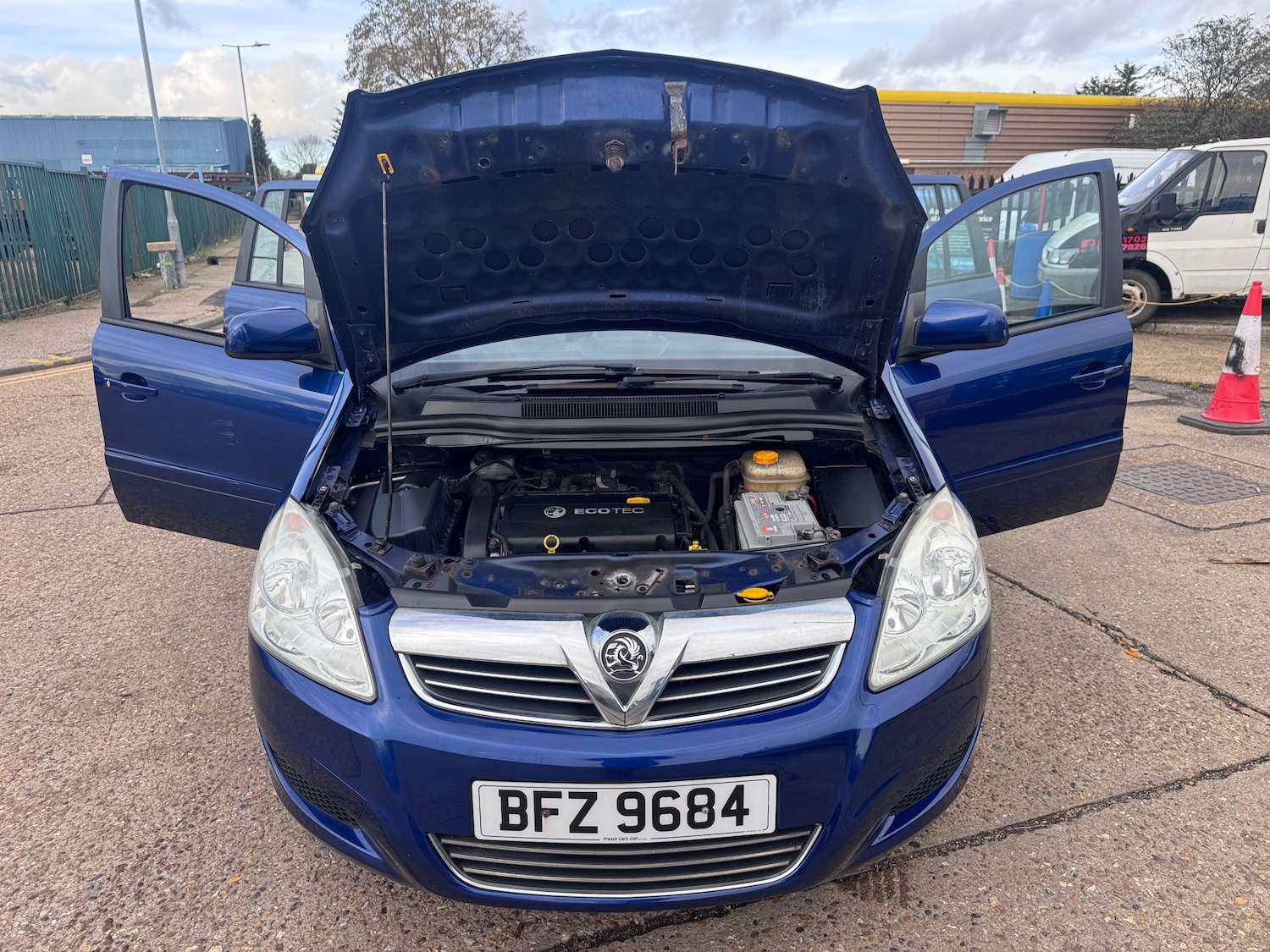 Used Vauxhall Zafira 2010 for sale - 77660477: Photo 35