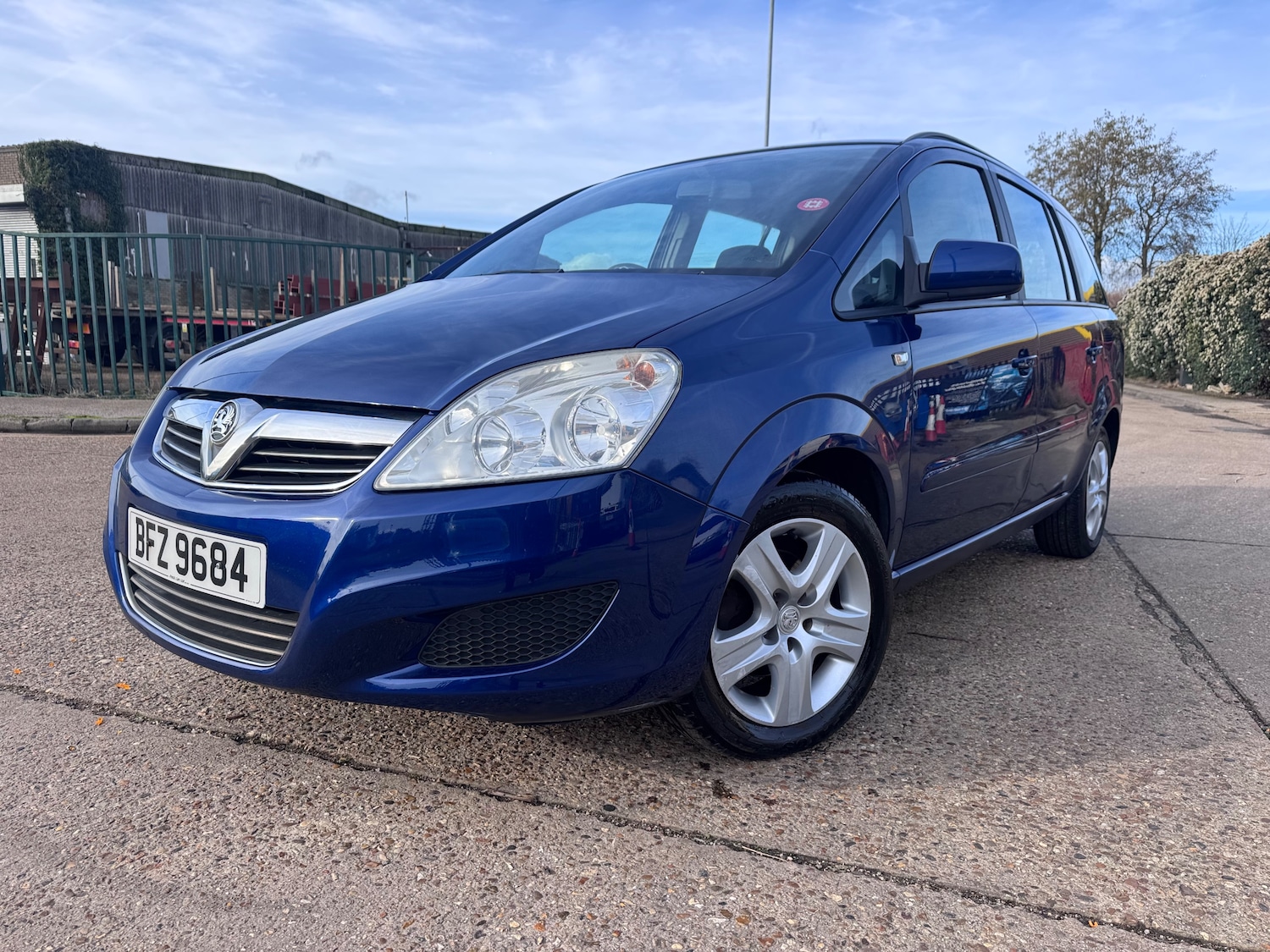 Used Vauxhall Zafira 2010 for sale - 77660477: Photo 4