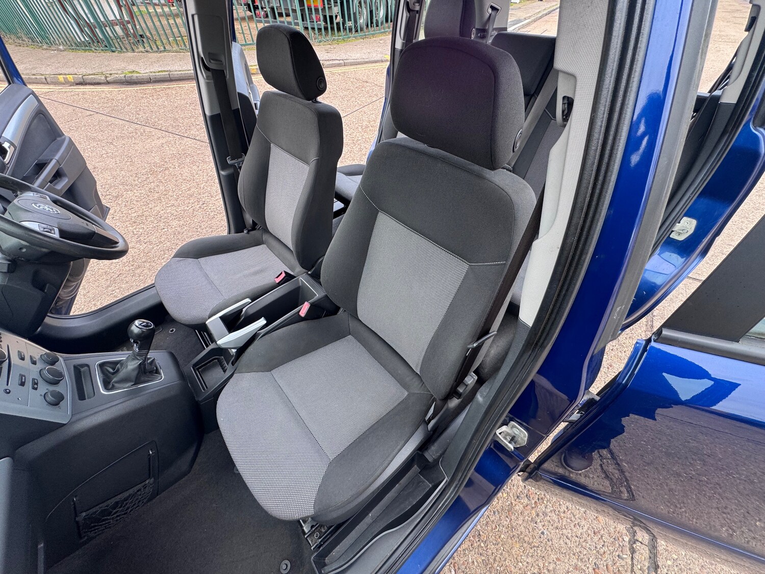 Used Vauxhall Zafira 2010 for sale - 77660477: Photo 55