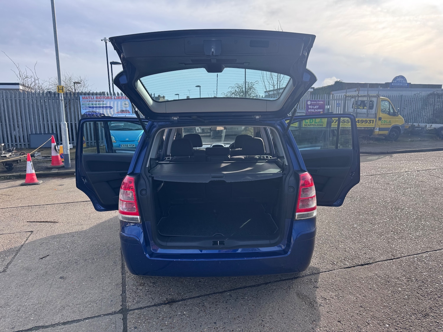 Used Vauxhall Zafira 2010 for sale - 77660477: Photo 74