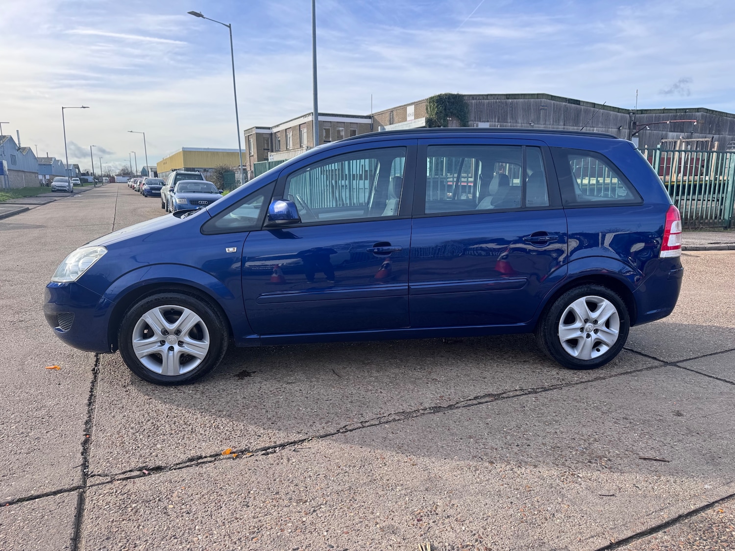 Used Vauxhall Zafira 2010 for sale - 77660477: Photo 8
