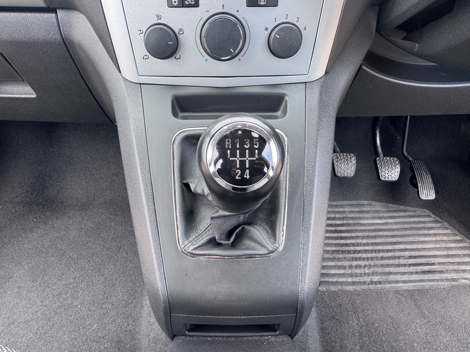 Used Vauxhall Zafira 2010 for sale - 77638301: Photo 49