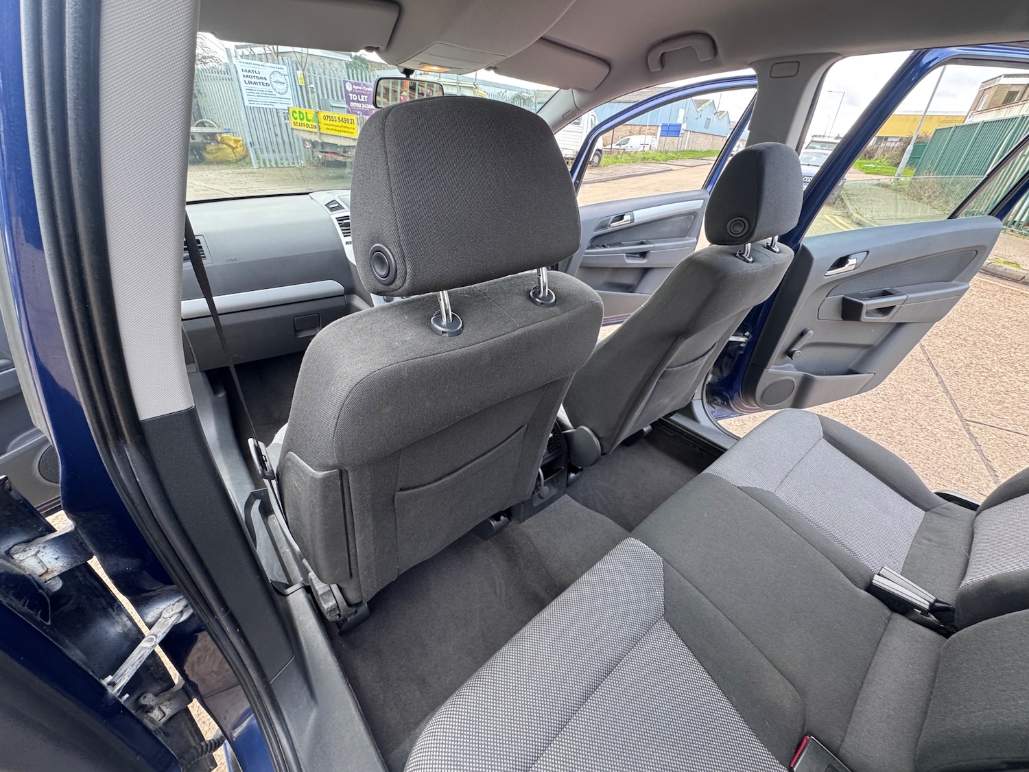 Used Vauxhall Zafira 2010 for sale - 77638301: Photo 57