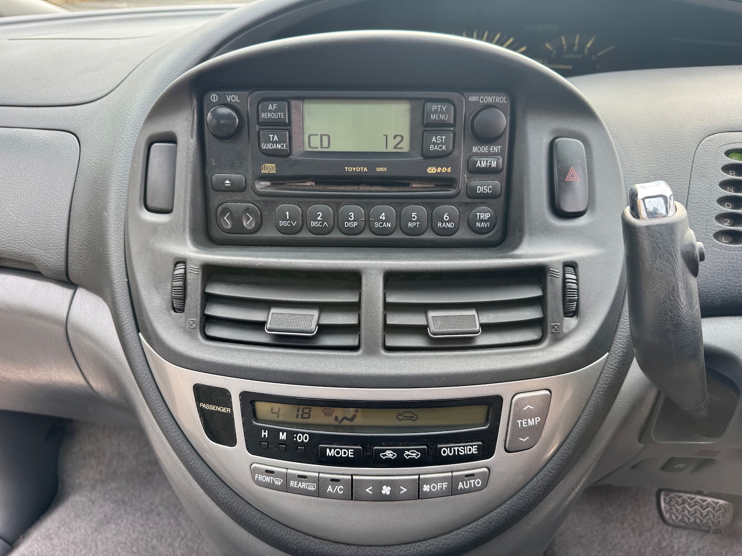 Used Toyota Previa 2004 for sale - 77006505: Photo 11