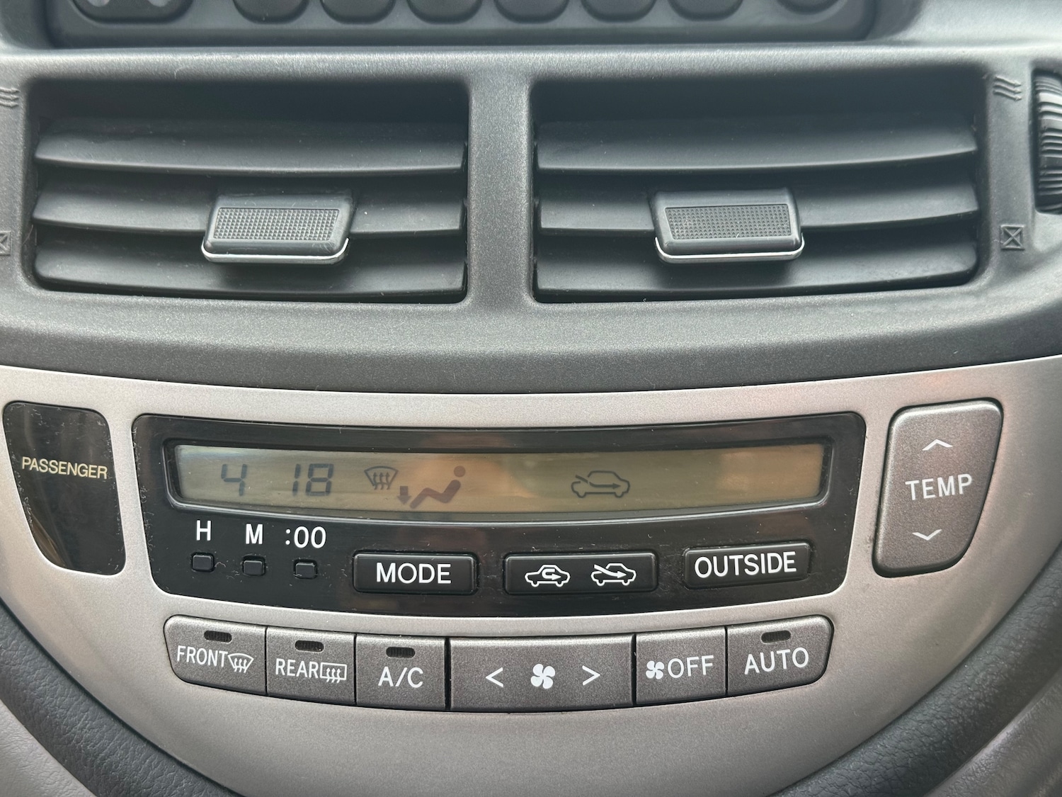 Used Toyota Previa 2004 for sale - 77006505: Photo 13