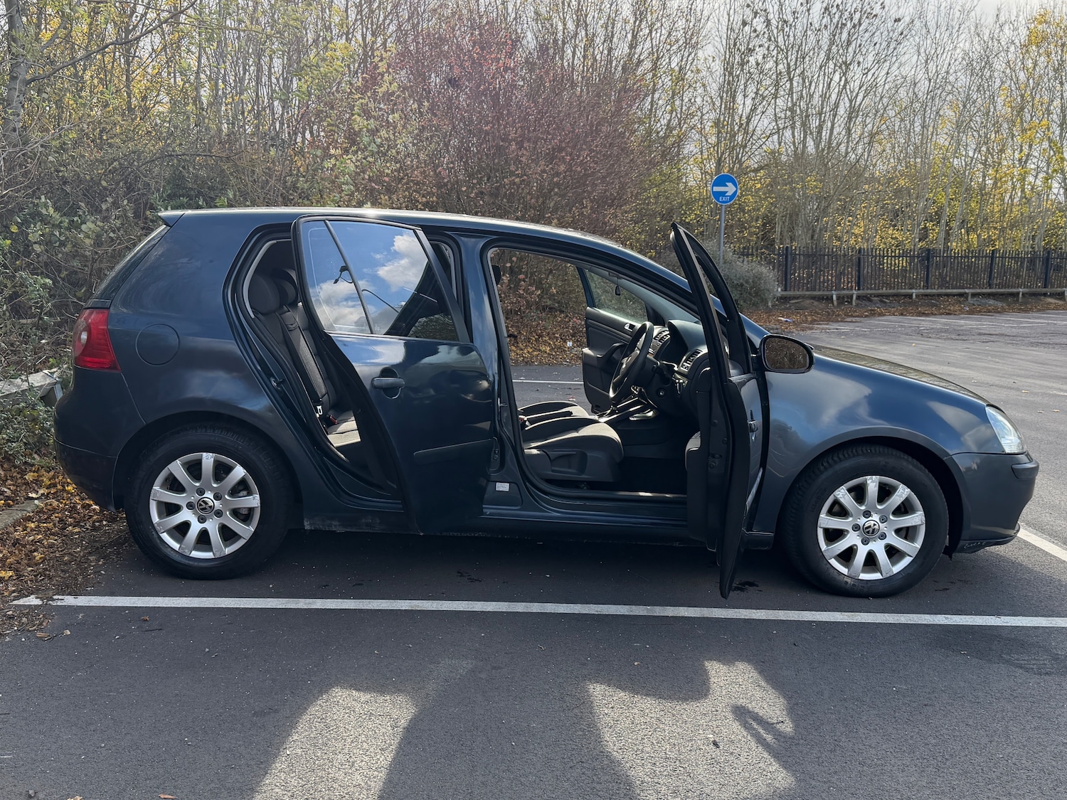 Used Volkswagen Golf 2004 for sale - 77006481: Photo 39