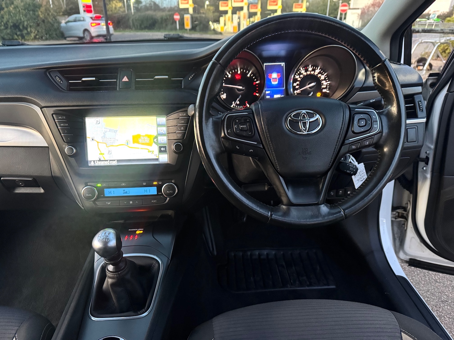 Used Toyota Avensis 2018 for sale - 77006422: Photo 34