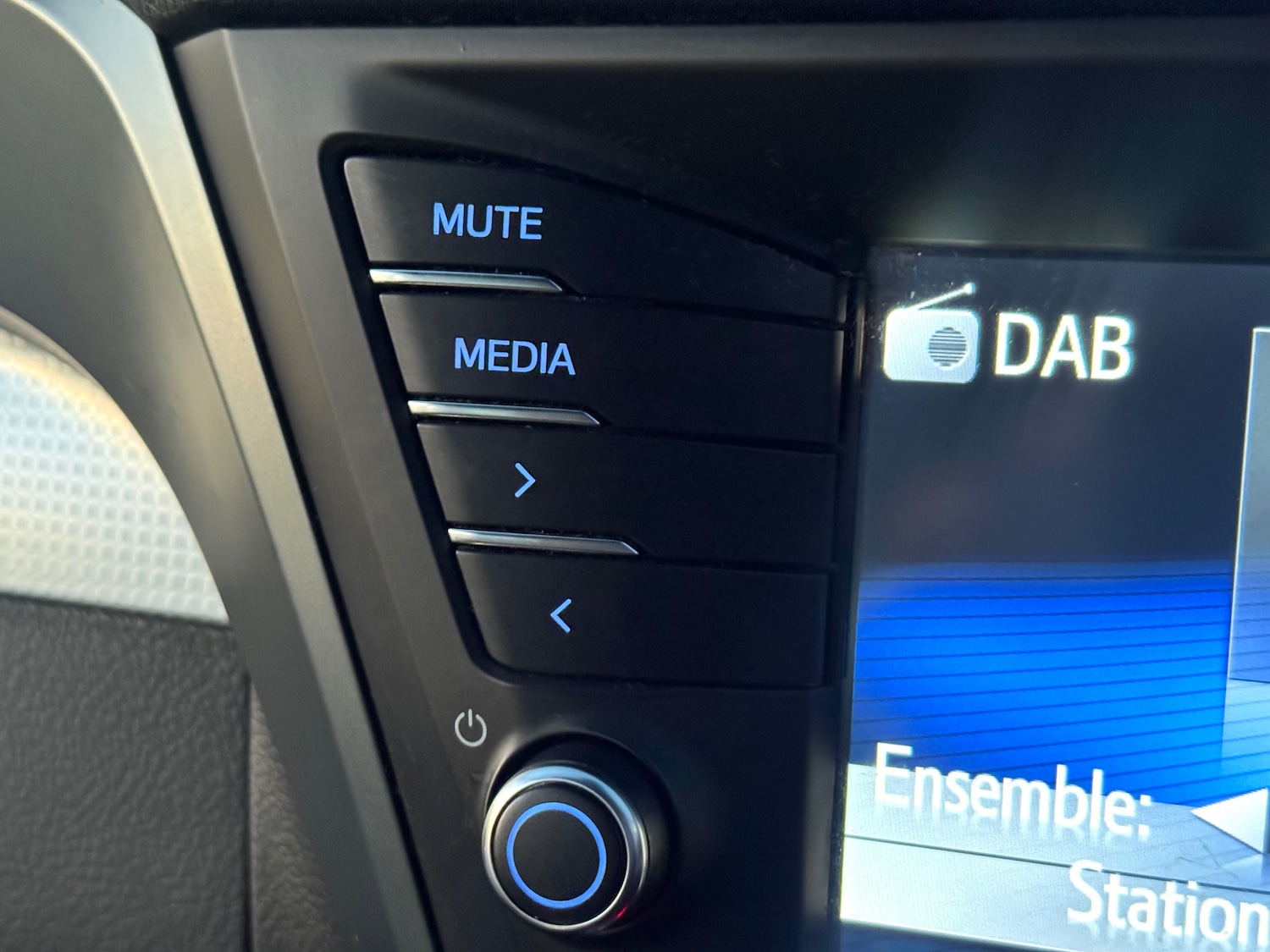 Used Toyota Avensis 2018 for sale - 77006422: Photo 41