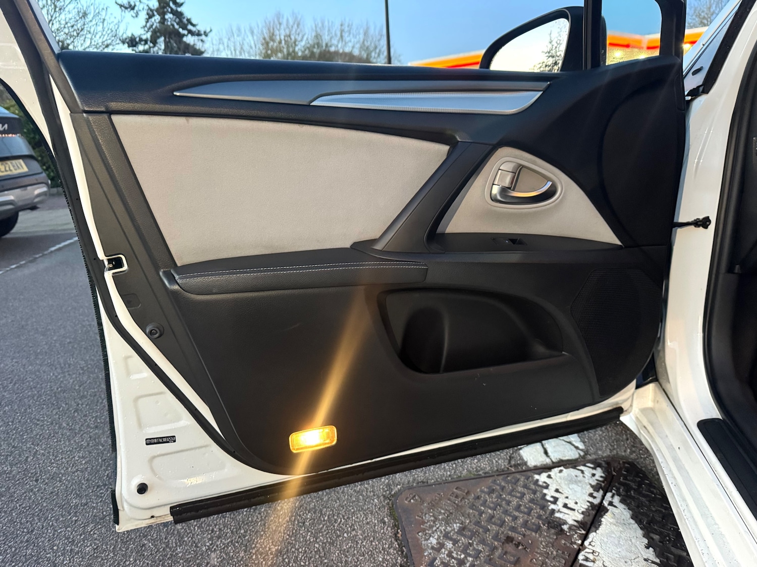 Used Toyota Avensis 2018 for sale - 77006422: Photo 50