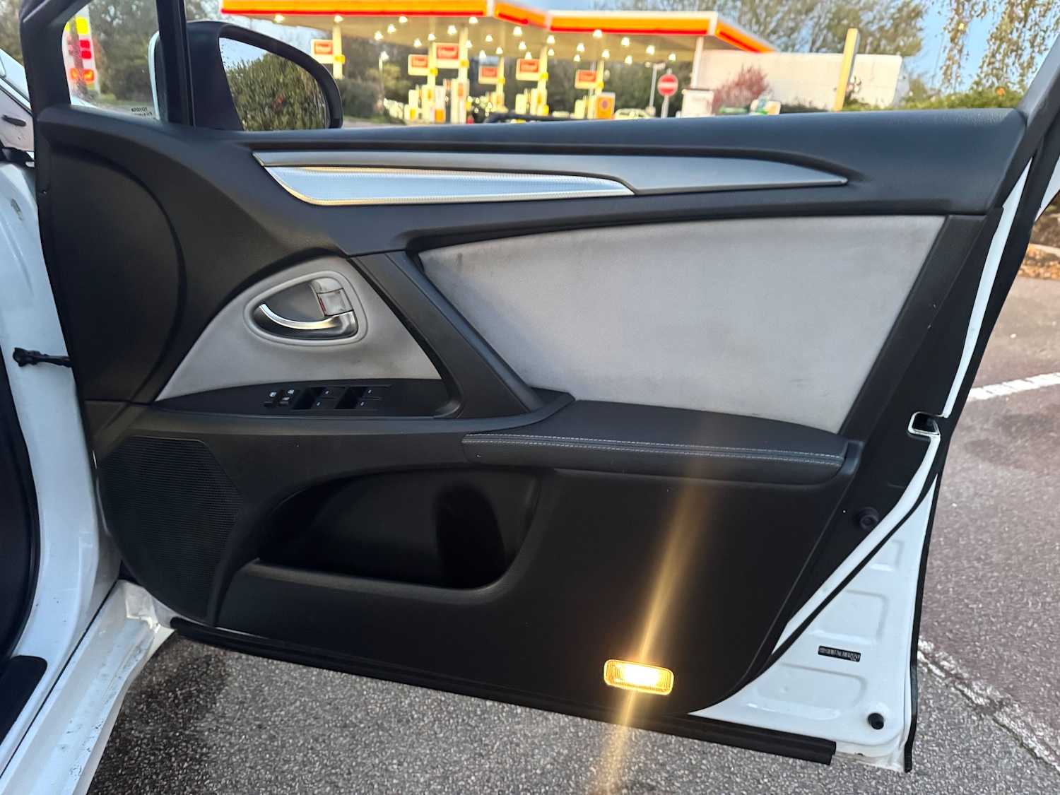 Used Toyota Avensis 2018 for sale - 77006422: Photo 51