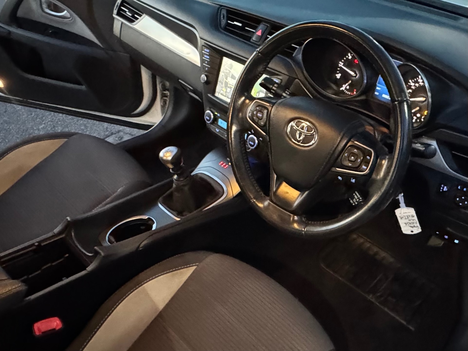 Used Toyota Avensis 2018 for sale - 77006422: Photo 55