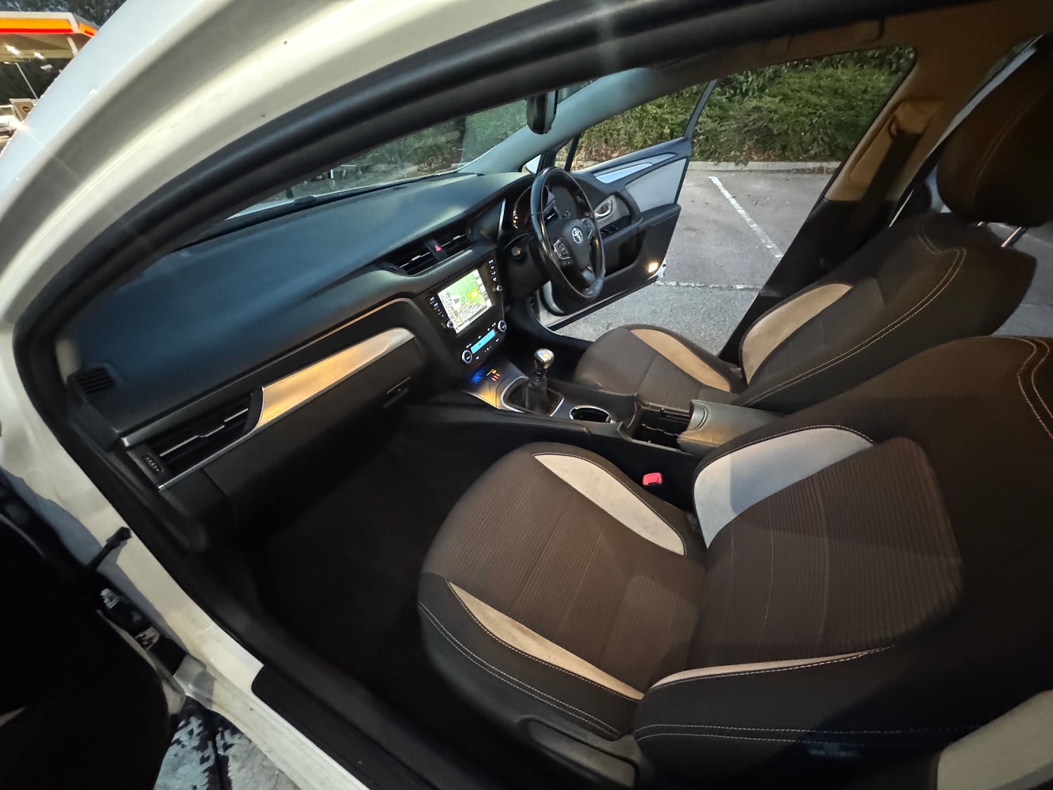 Used Toyota Avensis 2018 for sale - 77006422: Photo 57