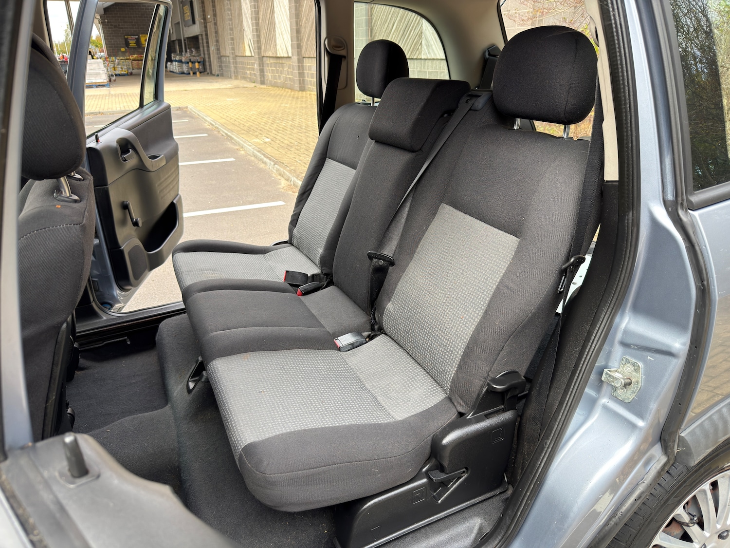 Used Vauxhall Zafira 2004 for sale - 77006479: Photo 25