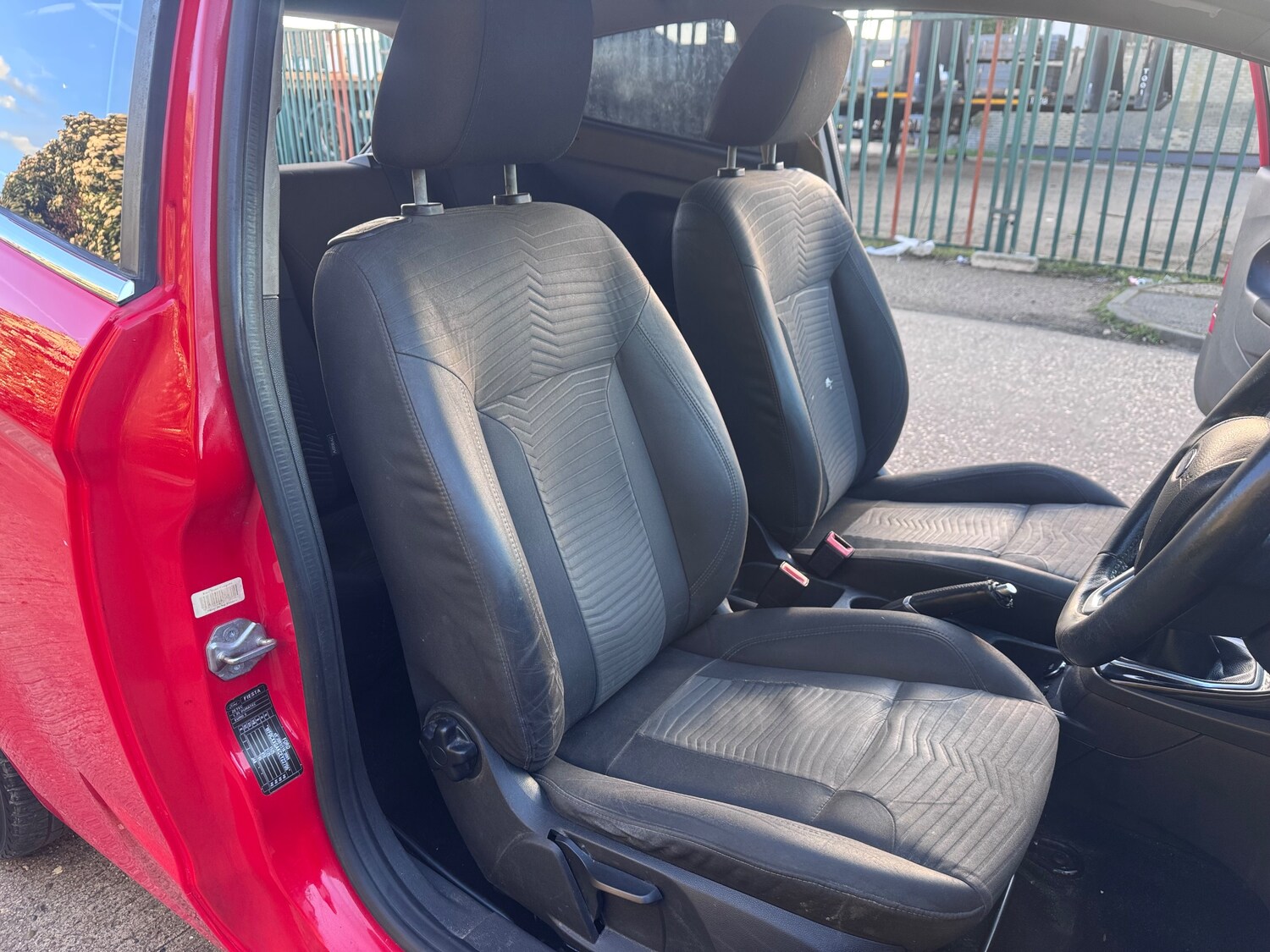 Used Ford Fiesta 2014 for sale - 78036887: Photo 15