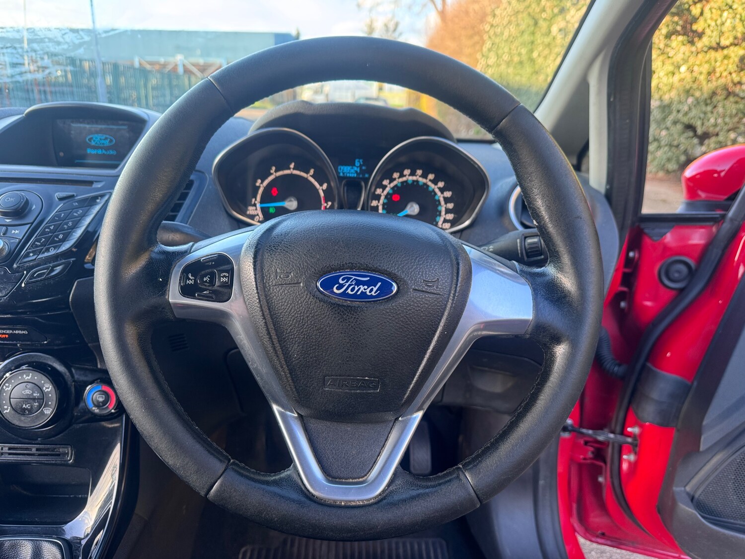 Used Ford Fiesta 2014 for sale - 78036887: Photo 24